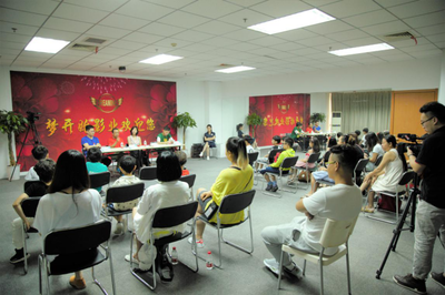 童星伯樂張曉恩 用互聯網技術服務推動兒童演員事業發展